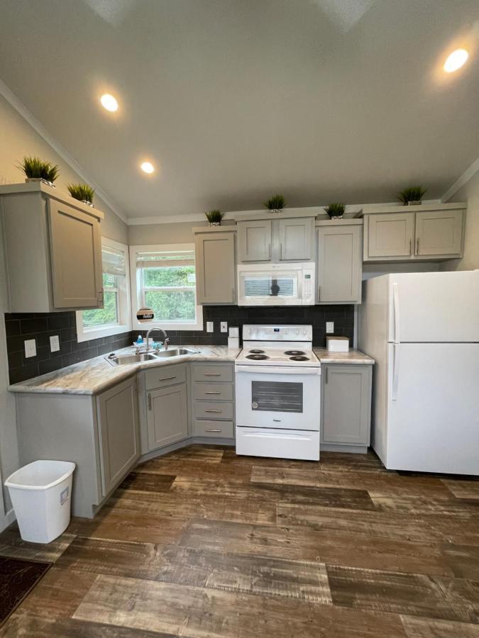 Charming Tiny Home! Close To Oxford, Sardis Lake, Safari Animal Zoo Екстер'єр фото